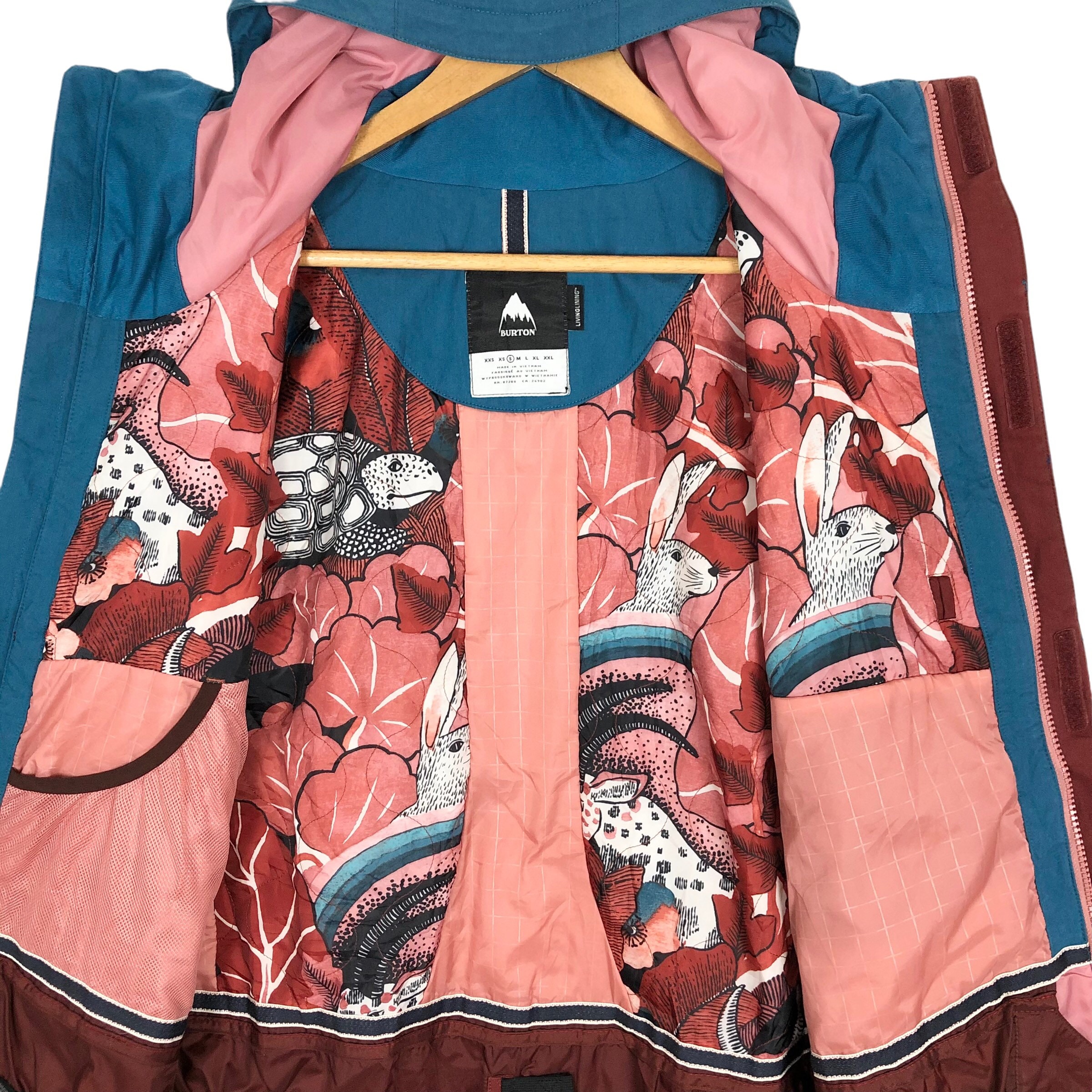 Burton Snowboards Living Lining Jacket Full Print Rabbit Burton Snowboards Living Lining Jacket Full Print Rabbit