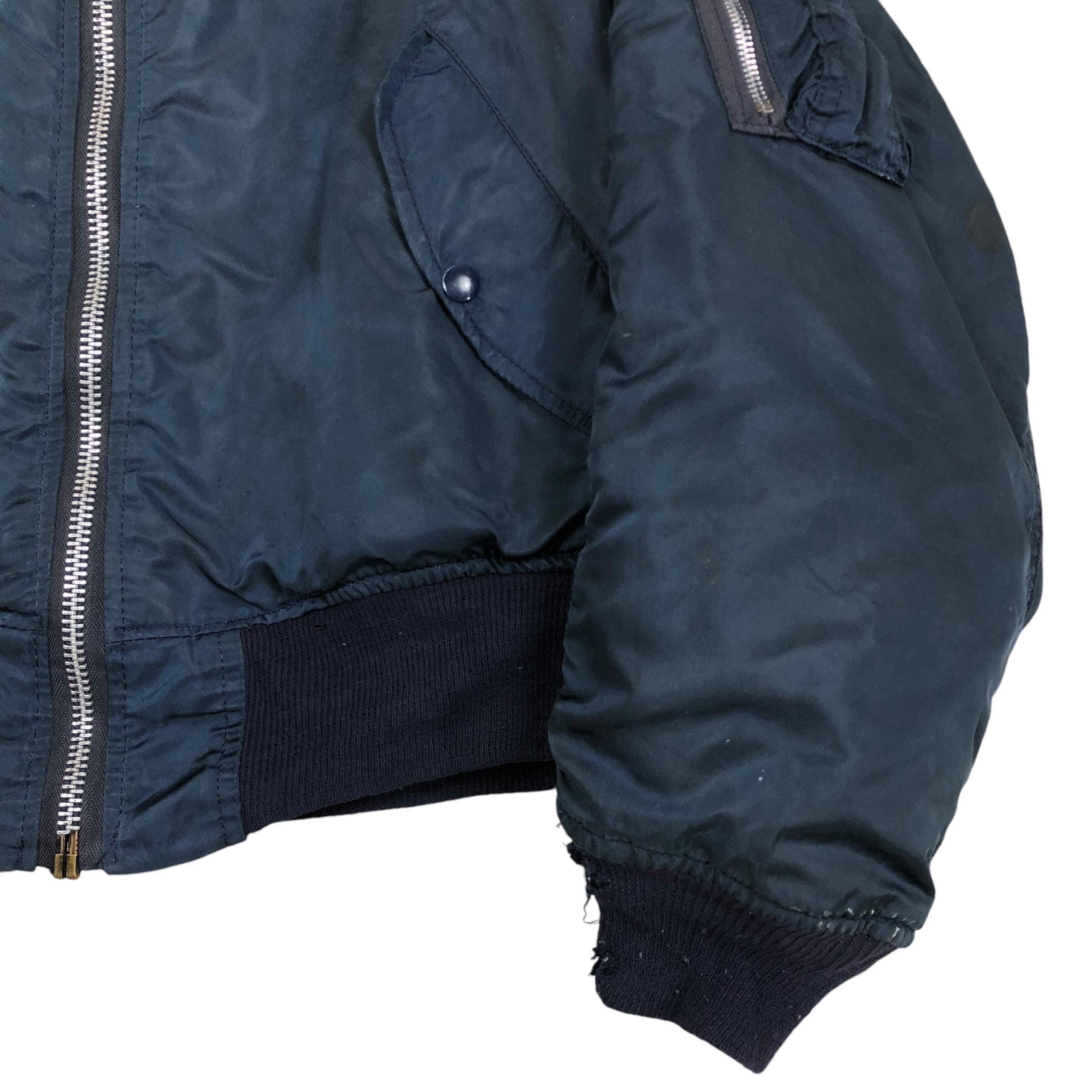 Vintage 90s Alpha Industries MA-1 Bomber Jacket Flight Vintage 90s Alpha Industries MA-1 Bomber Jacket Flight