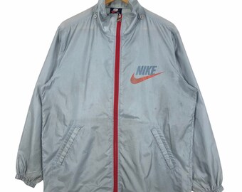 Vintage 80s 90s Nike Swoosh Spell Out Made In Japan Nylon Windbreaker Light Jacket Vintage Zip Up Raincoat Streetwear Size L