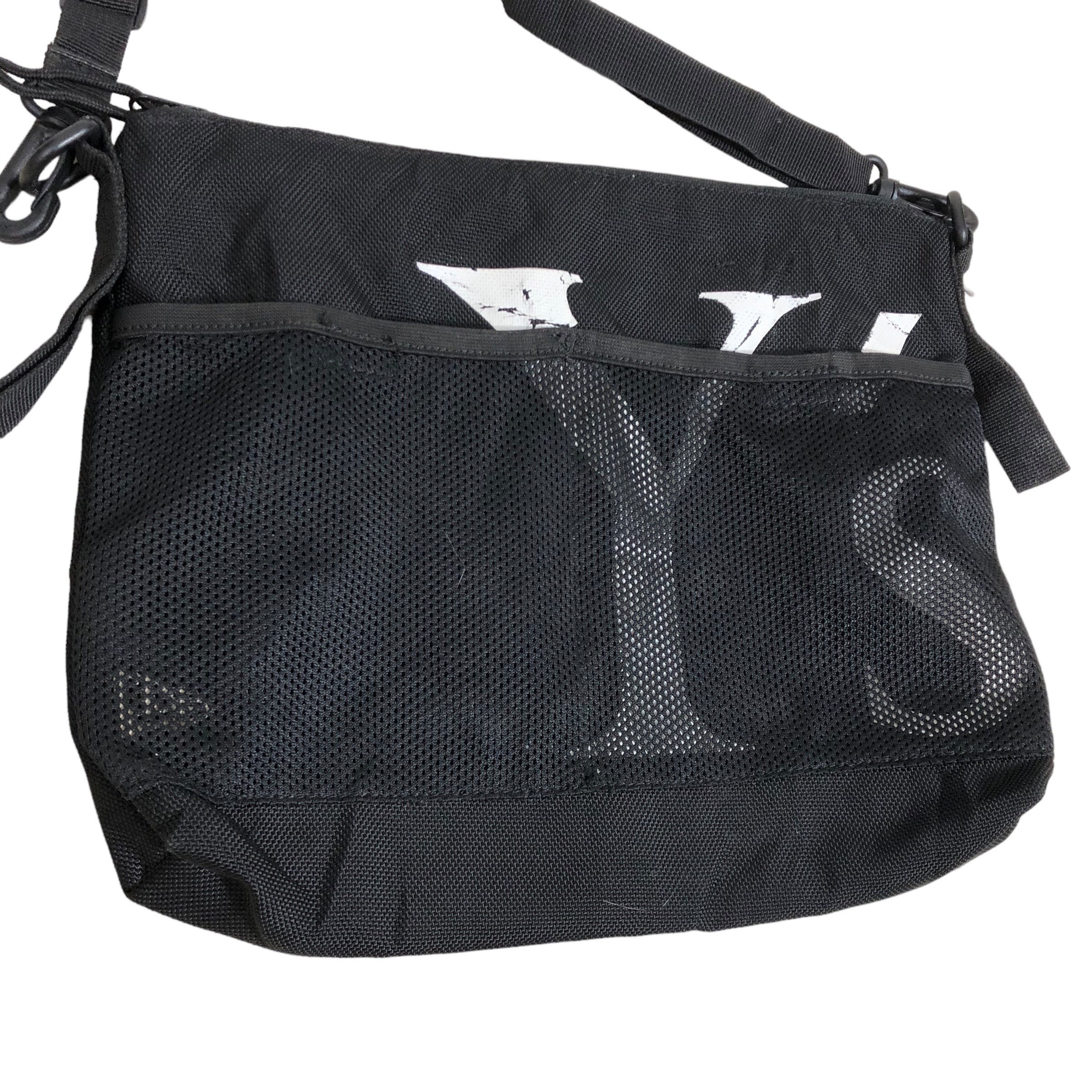 新品未使用NEW LOGO SHOULDER BAG ノベルティ 黒 バッグ