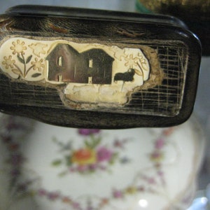 Snuff box