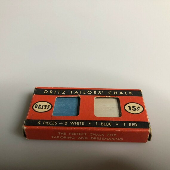 White Dritz 748 Tailors Chalk /& Holder with Sharpener