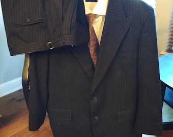 Vintage Southwick 100% Wool Pinstriped 2 Button Suit Sz 44R