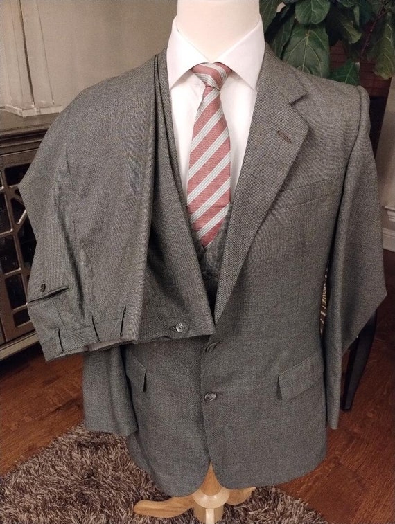 Vintage 70's Pierre Cardin Men's Mod 3 Piece Suit 