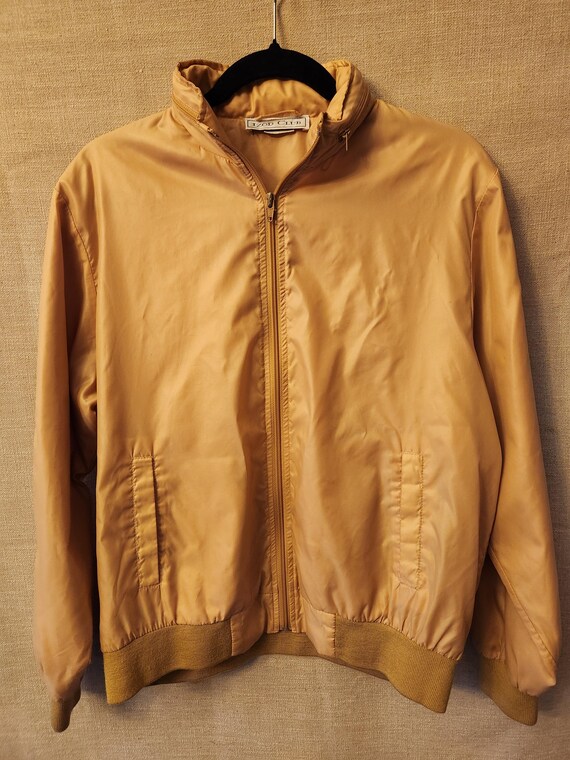 Izod, Vintage 60's Izod Women's 100% Nylon Zip Front Hooded Tan Windbreaker Sz M.
