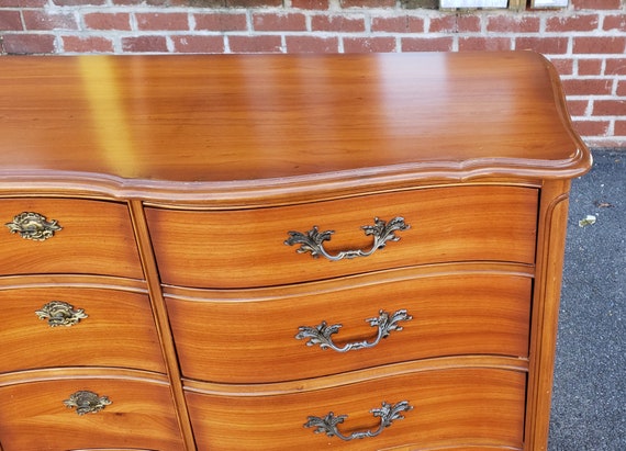 Vintage 1960s Fruitwood French Provincial Bedroom 9 Drawer Dresser