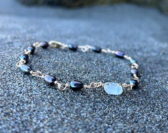 White Sea Glass Bracelet: 14K Gold Filled Chain, Freshwater Pearl