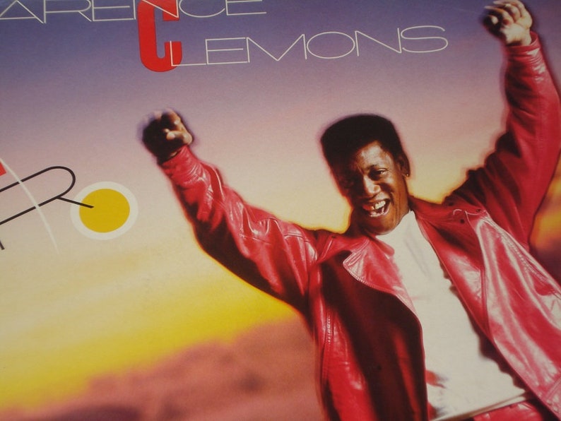 Pu&ograve; includere: Copertina dell'album con Clarence Clemons in giacca di pelle rossa con le braccia alzate. Lo sfondo ha una sfumatura di arancione, giallo e viola. Il nome "Clarence Clemons" &egrave; in alto, con una "R" stilizzata e un cerchio giallo.