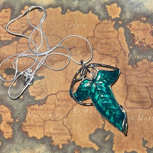 Collier feuille elfique/LOTR/Lorien/broche