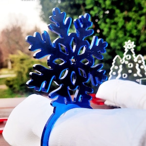 Christmas themed napkin rings, acrylic, unique gifts, family gift, christmas table decoration.
