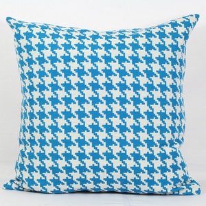 Houndstooth Pillow Cover: Turquoise Decorative Throw Cushion