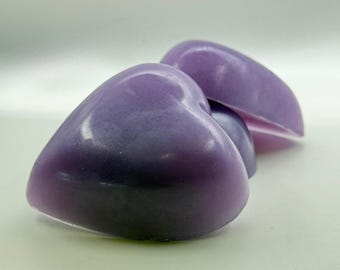 Seifenstück „Purple Heart“ mit Süßmandelöl und Kaolin, Duft nach Zitrusbeeren