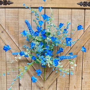 Beautiful Blue Mixed Wildflower Berry Bush, Berry Floral Bush, 22