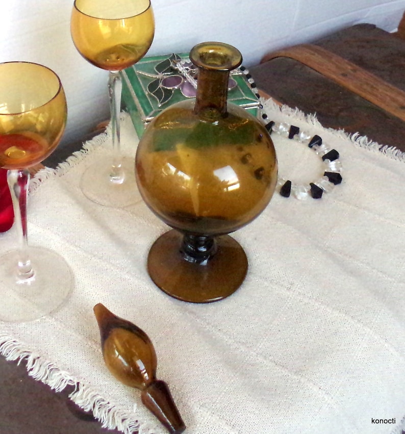Dark amber decanter & original flame Dark amber decanter & original flame