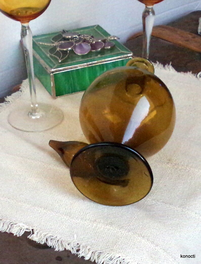 Dark amber decanter & original flame Dark amber decanter & original flame