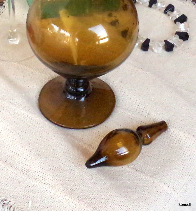 Dark amber decanter & original flame Dark amber decanter & original flame