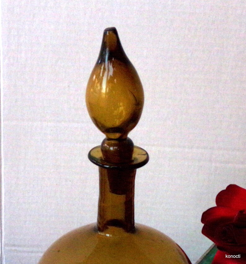 Dark amber decanter & original flame Dark amber decanter & original flame