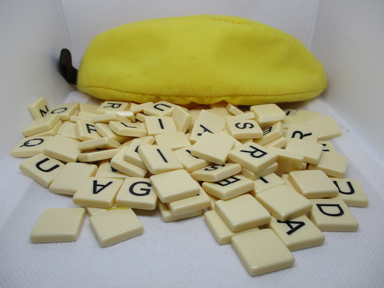 Bananagrams Crossword Game Banana Shape Zippered Case 144 Tile Etsy