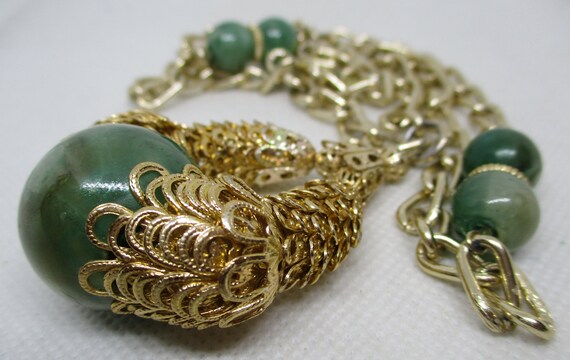 Vtg Large Faux Jade Gold Tone Pendant Chain Neckl… - image 6