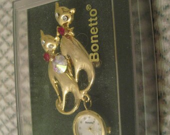 BONETTO Watch 2 CATS Large Ab Rivoli Rhinestone Heart Rhinestones Gold Tone Metal Mother Of Pearl Rhinestone Face Brooch Watch W. Box