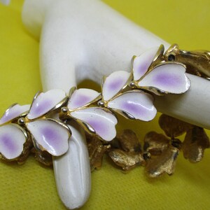Vintage Kramer Enamel Flower Bracelet: Lavender & White, Gold Tone, 1950s