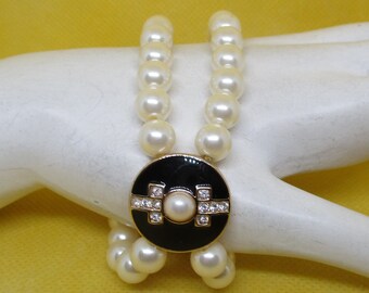 AVON Faux PEARL BRACELET Lead & Nickel Free Double Strand Rhinestone Enamel Faux Pearl Stretch Gold Tone Bracelet Rhinestone Pearl Bracelet