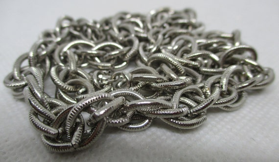 Heavy Textured Large Link Necklace Silver Tone Me… - image 3