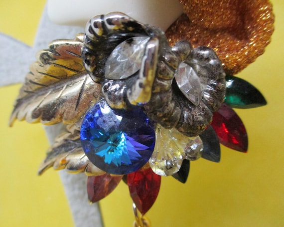 Vintage Bonnetto wrist watch bracelet women metal ornate rhinestone floral Vintage | Accessories | Vintage Bonnetto Wristwatch Bracelet  main image 4