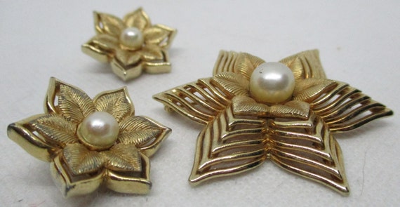 SIGNED BOUCHER Brooch Earring Set Genuine PEARLS … - image 9