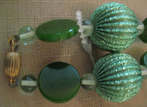 BAKELITE NECKLACE Green Bakelite Flat Disc Beads,… - image 8