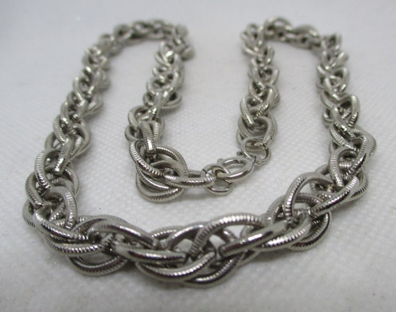 Heavy Textured Large Link Necklace Silver Tone Me… - image 5