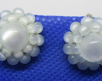 MOON GLOW EARRINGS Blueish Lavender Button Beaded Silver Tone Metal Screw Back Earrings Vintage 1950&#39;s