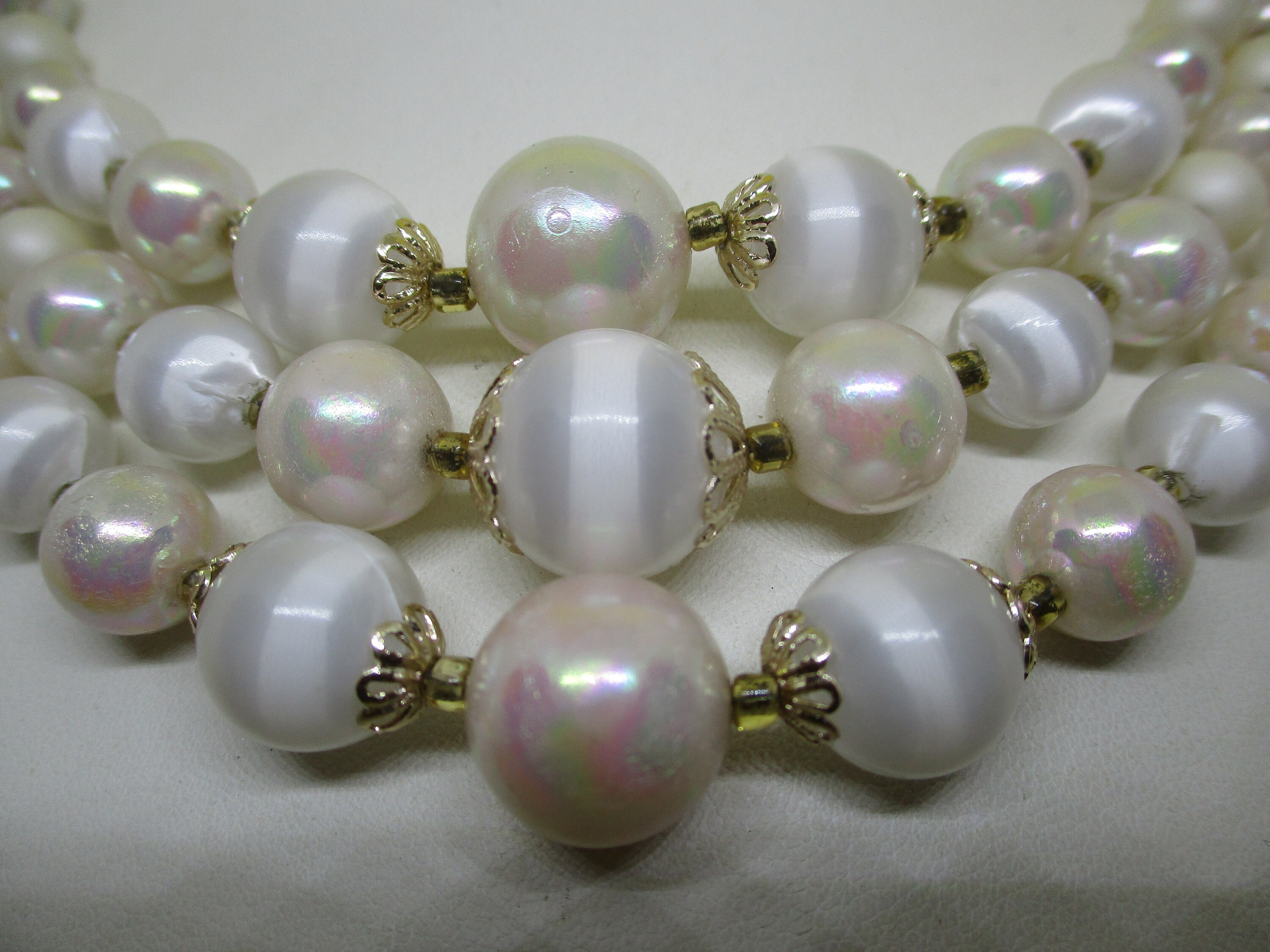 Collier Ancien Japan 2 Rangs Perles Plastique Iridé Aurora Borealis - Années 50/60 - Occasion