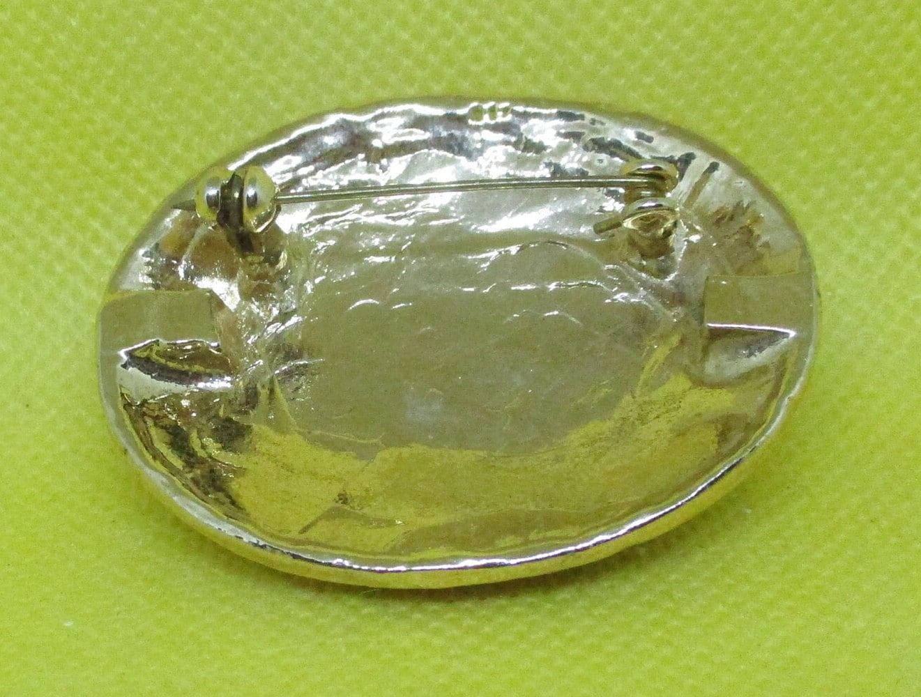 Broche Vintage Couleur Or Avec Fleur, Navette Porcelaine Et Cabochon Verre émaillé