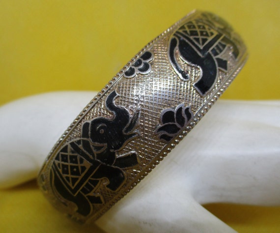 Vintage Cloisonne Elephant Bangle Bracelet Mesh T… - image 3