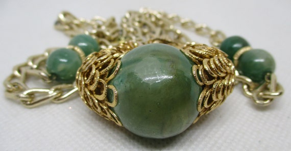 Vtg Large Faux Jade Gold Tone Pendant Chain Neckl… - image 5