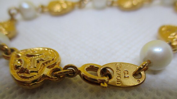 Avon Pearl Heart Bracelet Avon Faux Pearl Gold Tone Metal Ornate