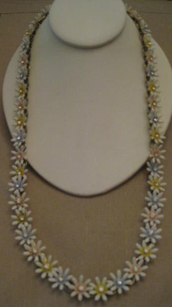 28 & 5/8 Inches FLOWER Necklace RHINESTONE LUCITE… - image 2