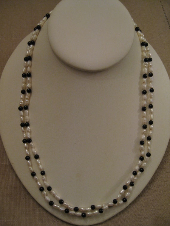 Genuine SEED PEARL Genuine ONYX Double Strand Nec… - image 3