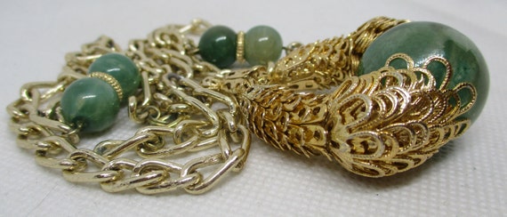 Vtg Large Faux Jade Gold Tone Pendant Chain Neckl… - image 4