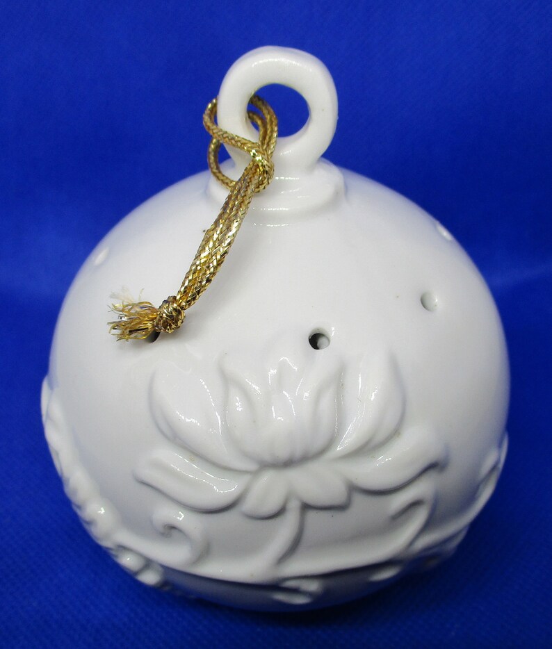 LARGE Raised Floral Design Porcelain POTPOURRI BALL White Etsy