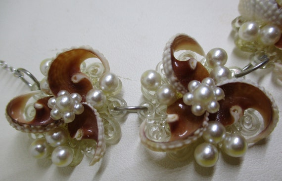 Vintage Seashell Pearl Necklace Earring Set Seash… - image 8
