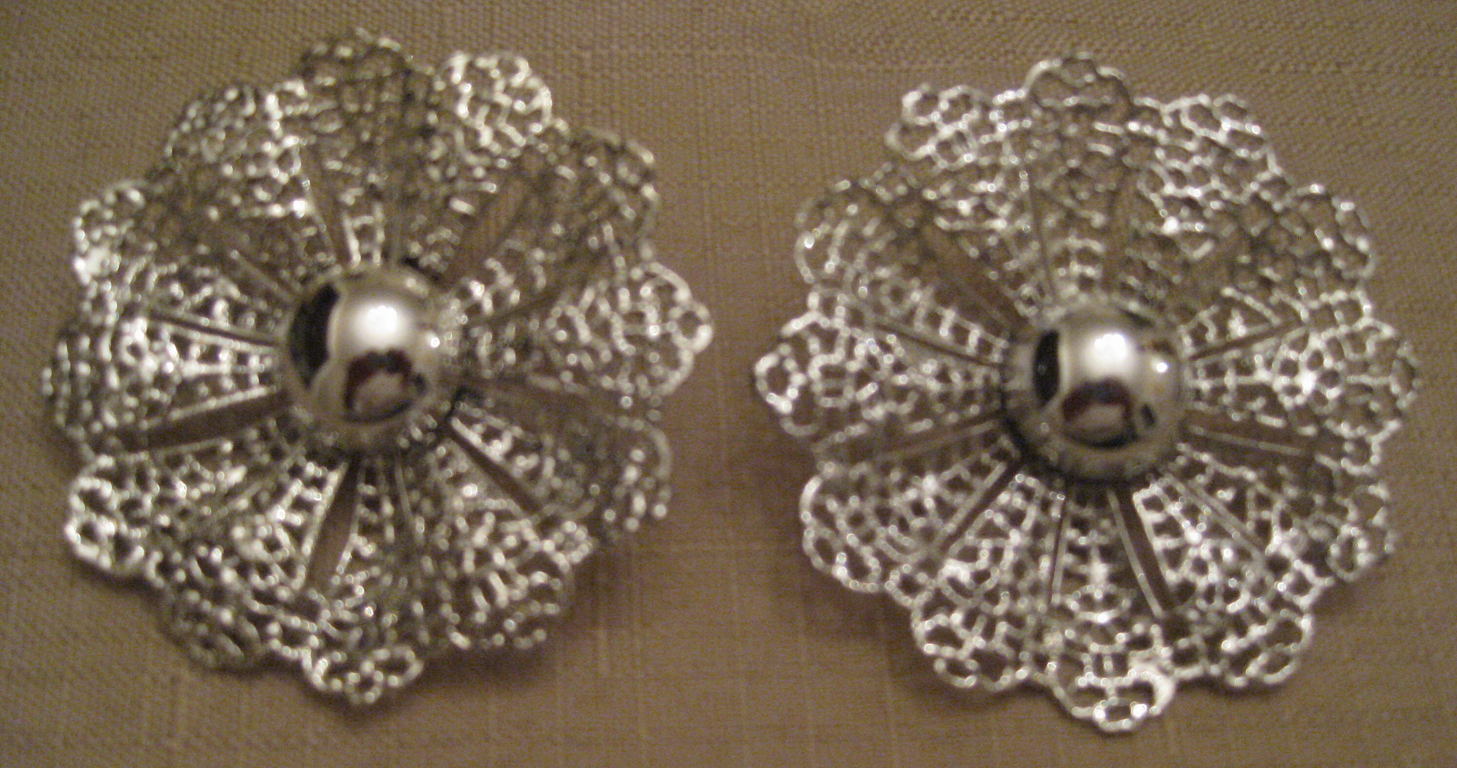 Boucles D'oreilles Vintage Argentées Signées Sarah Cov - Texturées, à Clipser - Style Rétro