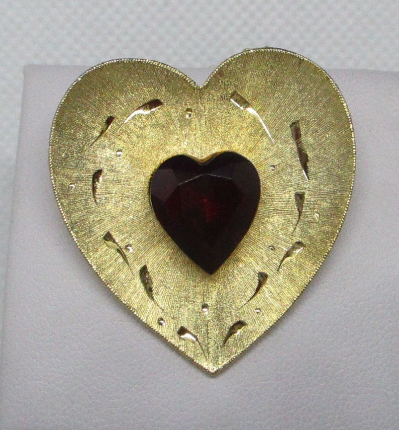 Vintage JJ Heart Rhinestone Brooch Red Rhinestone Heart Gold - Etsy