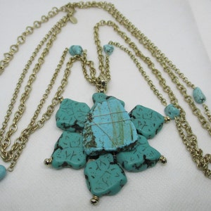 Chico&#39;s Turquoise Flower Pendant Necklace: Gold Tone Chain, Nugget Beads