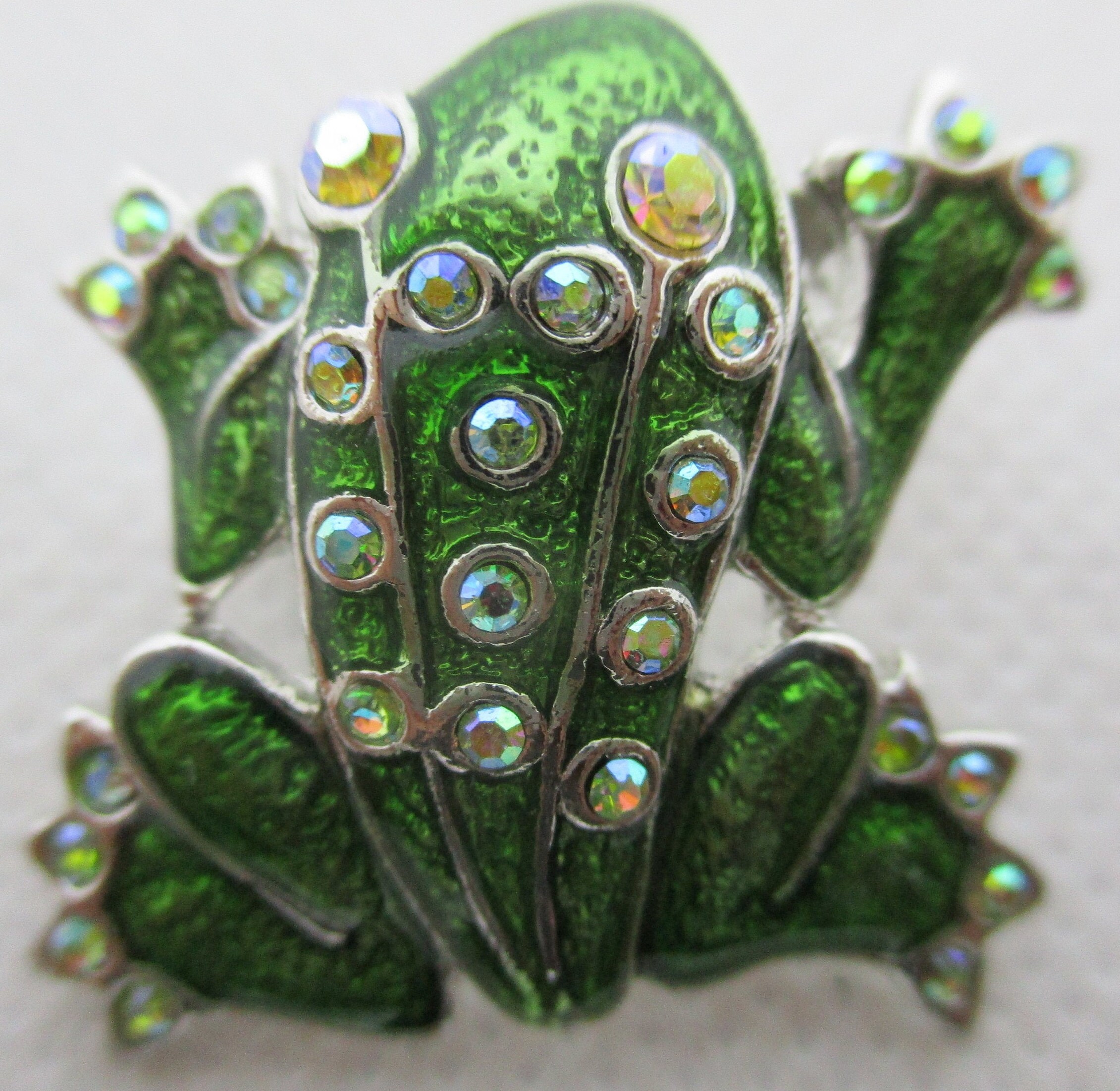 Gyn&Joy Broche en forme de grenouille en forme de grenouille avec strass couleur or antique vert émeraude et rose, Métal, Strass en cristal