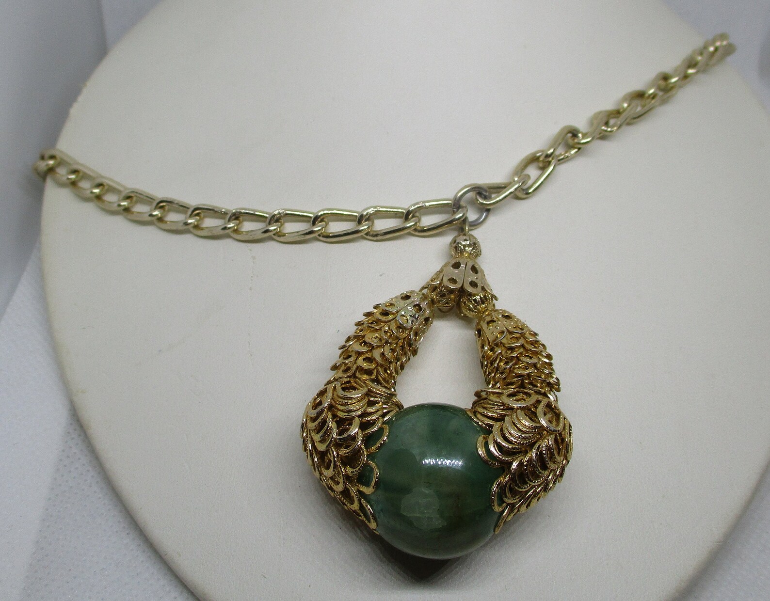 Vtg Large Faux Jade Gold Tone Pendant Chain Necklace Large Etsy