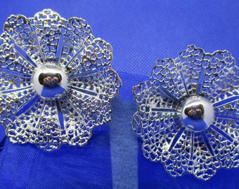 HUGE SARAH COVENTRY Flower Earrings 2 & 1/4 Inches Filigree Lace Frame Border Round Center Bead Silver Tone Metal Clip On Earrings Vintage