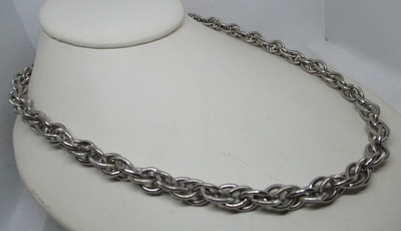 Heavy Textured Large Link Necklace Silver Tone Me… - image 4