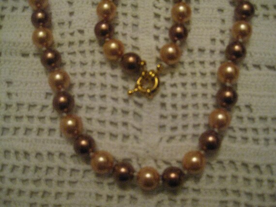 GENUINE SHELL PEARL Beaded Necklace Single Strand… - image 6